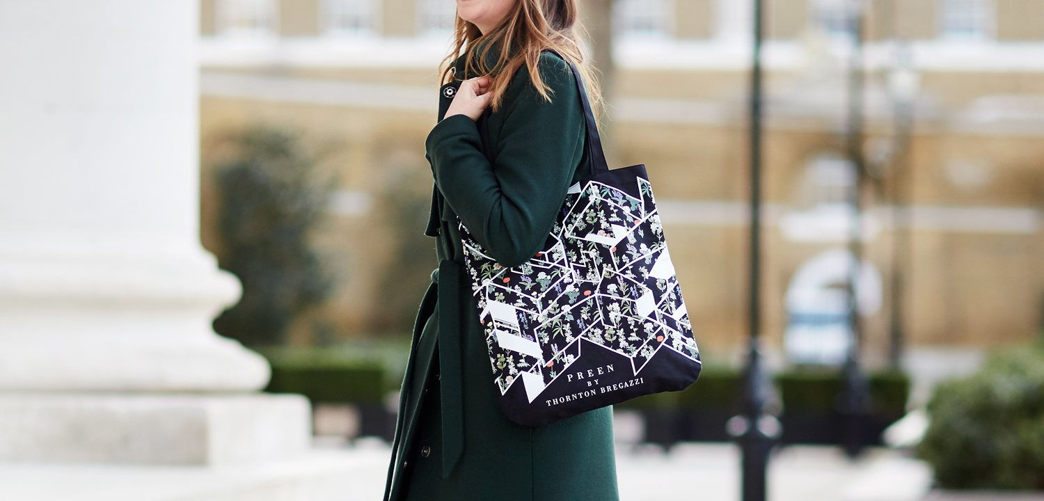 Givenchy deals love tote
