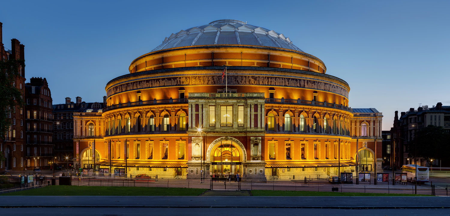 A New Format & Venue For The Fashion Awards 2016